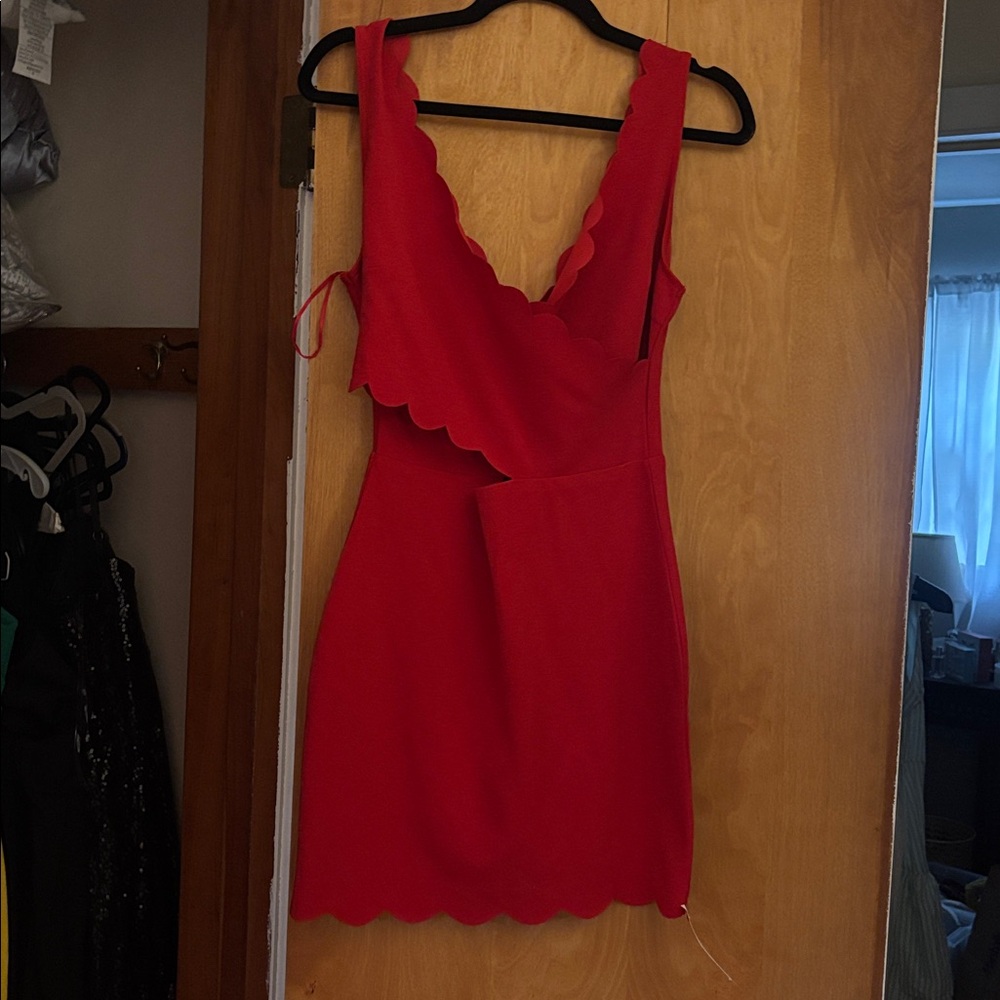 Hot Valentine’s Day NWT Cut Out Red Scalloped Sleeveless Dress